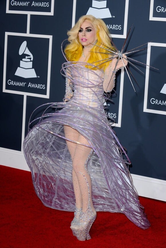 Lady Gaga en Armani lors des Grammy Awards 2010