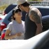 Exclusif : Eva Longoria et Eduardo Cruz en balade amoureuse au zoo avec le fils de Penelope Cruz et Javier Bardem le 16 avril 2012