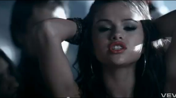 Selena Gomez : Le clip de Hit the Lights, plus sexy et plus mature