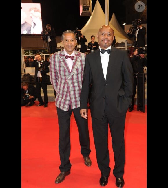 Abderrahmane Sissoko et Raoul Peck en mai 2010 à Cannes.