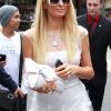 Paris Hilton assiste au lancement de la marque de sa mère Kathy à Los Angeles le 2 mai 2012