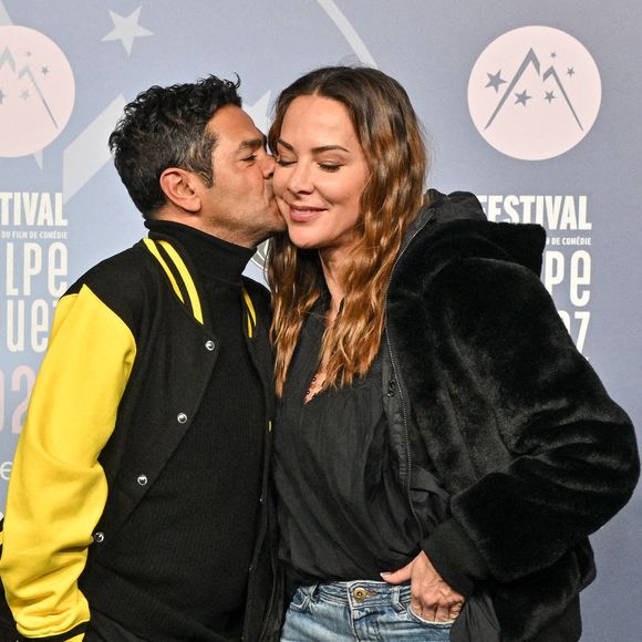 Avec son épouse, la journaliste et productrice Mélissa Theuriau, qu’il a épousée en mai 2008, il a deux enfants : Léon et Lila. 

Jamel Debbouze, Melissa Theuriau assistant à la projection du film Marsupilami lors du 29ème Festival du Film de l'Alpe d'Huez à l'Alpe d'Huez, France le 21 janvier 2026. Photo par Julien Reynaud/APS-Medias/ABACAPRESS.COM