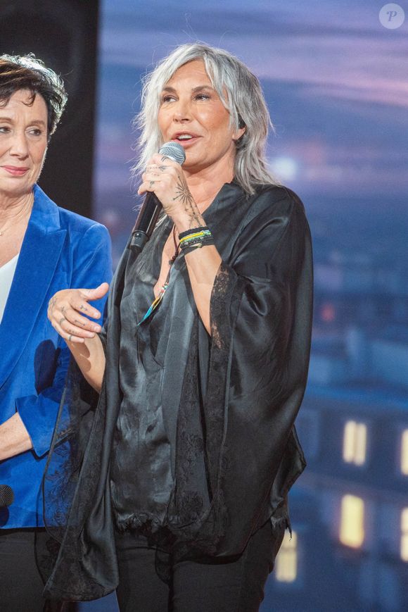 Plus de 34 000 artistes ont signé cette tribune pour défendre leurs droits.

Zazie lors du Téléthon 2024, à Saint Denis, près de Paris le 29 novembre 2024. Photo par Alexis Jumeau/ABACAPRESS.COM