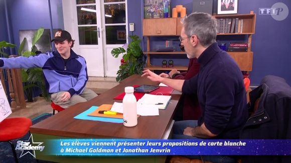 Plusieurs prestations ont été saluées par les élèves.

Les élèves de la "Star Academy" ont réalisé des évaluations devant leurs camarades.