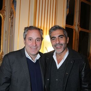 La séquence a fait l'objet d'une vive polémique sur les réseaux sociaux.

Benjamin Patou, Ary Abittan - Arielle Dombasle est élevée au rang d'Officière de l'ordre des Arts et Lettres au Ministère de la Culture à Paris le 08 Décembre 2025.

© Philippe Baldini / Bestimage