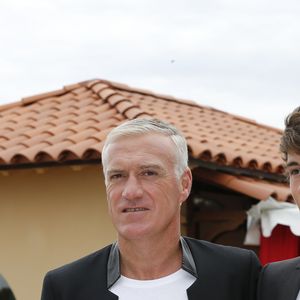 Côté vie privée, l'ancien coach de l'Olympique de Marseille est le père d'un fils baptisé Dylan, issu de sa relation avec son épouse Claude

Didier Deschamps et son fils Dylan - Tournoi de tennis Rolex Masters de Monte-Carlo à Roquebrune-Cap-Martin, le 19 avril 2015.
Crédit : Claudia Albuquerque / Bestimage