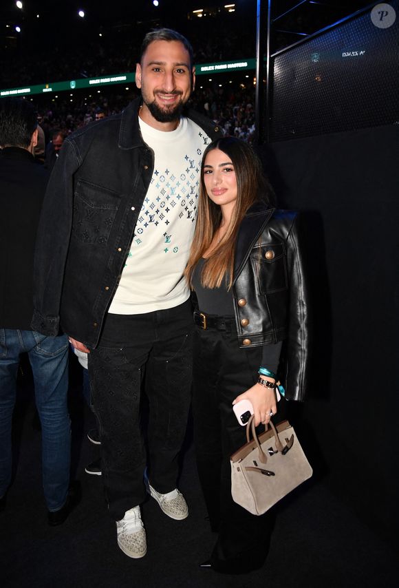 Gianluigi Donnarumma et sa compagne Alessia Elefante - Célébrités assistent à la finale du tournoi de tennis ATP Masters 1000 de Paris (Paris Rolex Master) remportée par Alexander Zverev contre Ugo Humbert à l'Accor Arena - Palais Omnisports de Paris-Bercy, Paris le 3 novembre 2024. © Veeren/Bestimage