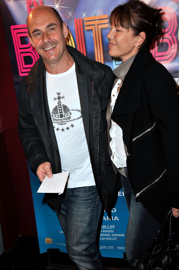 Bernard Campan et sa femme Anne - Générale de la pièce de théâtre "Rendez-vous en boîte" au théâtre de La Gaîté Montparnasse à Paris, le 7 avril 2014.
© Agence / Bestimage