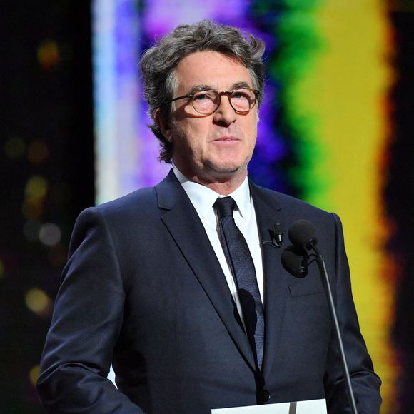 Francois Cluzet lors de la 42e cérémonie des César du cinéma qui s'est tenue à la salle Pleyel à Paris, en France. Photo par Christophe Guibbaud/ABACAPRESS.COM