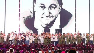 Les Enfoirés 2026 : Un grand nom de la chanson française de retour après plusieurs années d'absence, sa présence sur scène a ravi le public