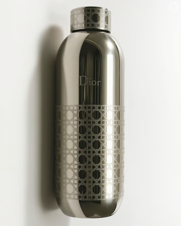 Imaginée par Cordelia de Castellane, cette collection célèbre un art de vivre résolument holistique.

La maison Dior lance une gamme sport de luxe.
