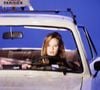 Cependant, quelques mois plus tard en 1987, une nouvelle grande figure de la chanson va également marquer les esprits avec une chanson totalemente différente, au point de lui faire presque de l'ombre. Son nom ? Vanessa Paradis !
Archives -Vanessa Paradis interprète son tube "Joe le taxi" lors d'une émission de télévision en août 1987. © Bernard Leguay via Bestimage