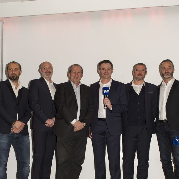 Jean Rességuié, Emmanuel Petit, Lionel Charbonnier, Franck Leboeuf, Rolland Courbis, Willy Sagnol, Pierre Ducroq, Éric Di Meco, Christophe Dugarry et Mohamed Bouhafsi - Conférence de presse pour la présentation de la "Dream Team" RMC et BFMTV pour la Coupe du monde de football 2018 en Russie (du 14 juin au 15 juillet) au Pavillon Wagram à Paris, France, le 11 avril 2018. © Pierre Perusseau/Bestimage