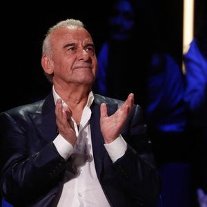 Exclusif - Michel Fugain - Enregistrement de l'émission "La Boîte à Secrets" dans les studios de la Cité du Cinéma à Saint-Denis, présentée par F. Bollaert et diffusée le 3 janvier 2025 sur France 3. © Christophe Clovis / Bestimage