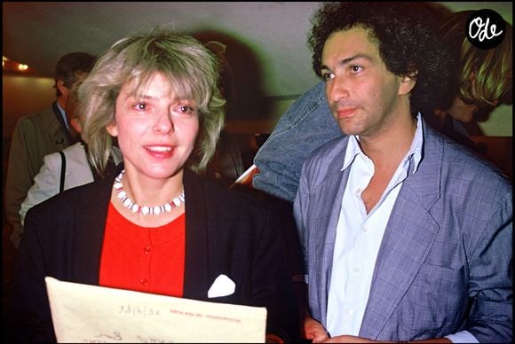 Le fils de France Gall et Michel Berger, Raphaël Hamburger, perçoit lui aussi d'importants revenus sur le titre "Ziggy".

Archives - France Gall et Michel Berger au théâtre à Paris.

© Bestimage