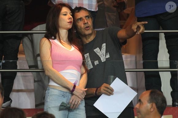 Julien Clerc et Hélène Grémillon au Parc des Princes. © AGENCE / BESTIMAGE