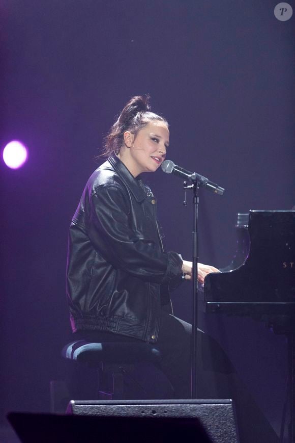 Exclusif - Anne Sila sur la scène du concert solidaire pour les enfants de la guerre "Ensemble à l'Olympia" à Paris présenté par EliseCare le 10 février 2025. © Jack Tribeca / Pierre Perusseau / Bestimage