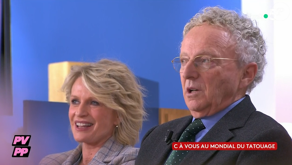 Nelson Monfort dans "C à vous" sur France 5 avec Sophie Davant, Fauve Hautot et Chris Marques.