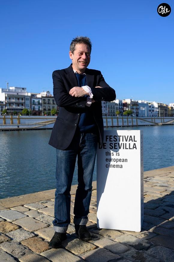 Mathieu Amalric lors d'un photocall au Festival du Film de Séville, sur une rive du fleuve Guadalquivir à Séville, Espagne, le 12 novembre 2021. © Ángel García/Pacific Press/Bestimge