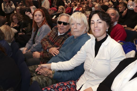 Gilbert Montagné, Renaud et sa femme Cerise dans le public du concert de Hugues Aufray au Le Dôme de Paris - Palais des Sports le 9 novembre 2025.

© Jack Tribeca / Bestimage