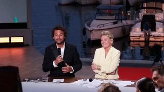 Anne-Elisabeth Lemoine et Bertrand Chameroy complices à la plage : une nouvelle photo fait surface