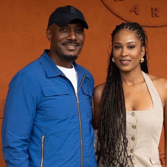 Harry Roselmack et Jennifer Galap posent à Roland-Garros à l'occasion du tournoi de Roland-Garros, le 7 juin 2025, à Paris, en France. Photo de Laurent Zabulon/ABACAPRESS.COM