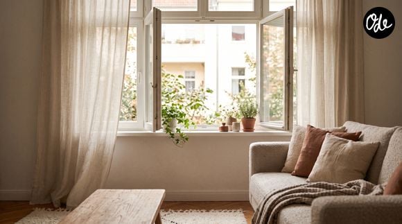 Aérer au moins dix minutes après utilisation permet de renouveler l'air.

Photo d'illustration -  Bougies parfumées et encens : polluent-ils vraiment votre intérieur ?