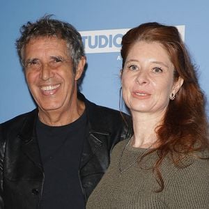 Le chanteur, qui se produira notamment à Auxerrexpo le 11 novembre, apprécie particulièrement ce spectacle dans lequel il se livre davantage au public.

Julien Clerc et sa femme Hélène Grémillon - Avant-première du film "Garance" au cinéma Pathé Wepler à Paris le 15 septembre 2026. © Coadic Guirec/Bestimage