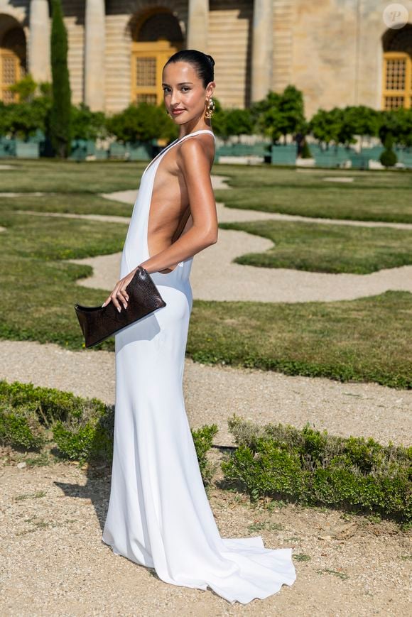 Alexandra Saint Mleux au photocall du défilé Jacquemus de la mode homme Printemps/Été 2026 dans le cadre de la Fashion Week de Paris dans les jardins de l'Orangerie à Versailles, France, le 29, 2025. © Olivier Borde/Bestimage