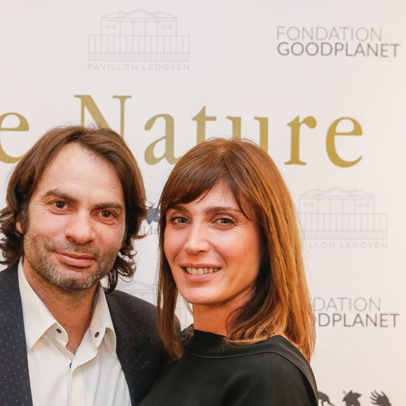 Un homme se présentant comme un homme d’affaires émirien, Samir Ben Romdhane, aurait sollicité des avances d’argent. Selon l’enquête, 50 000 euros auraient déjà été versés.

Christophe Dominici et sa femme Lauretta - Soirée "The Nature Gala - Fondation GoodPlanet" au Pavillon Ledoyen à Paris le 18 décembre 2018.

© Philippe Doignon/Bestimage