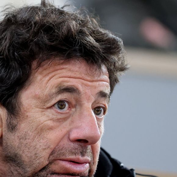 Patrick Bruel - Célébrités dans les tribunes des Internationaux de France de tennis de Roland Garros 2024 à Paris le 27 mai 2024. © Moreau-Jacovides/Bestimage