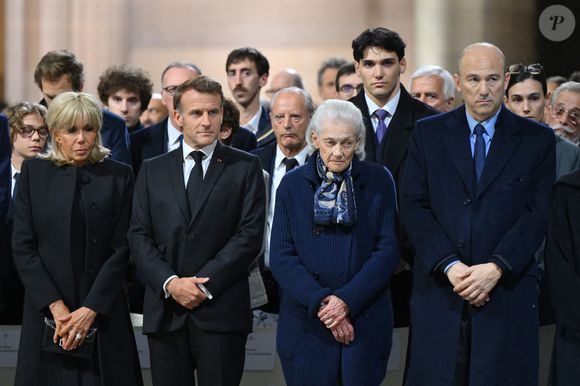 Brigitte Macron, le président français Emmanuel Macron, Elisabeth Badinter, Simon Badinter pendant la cérémonie d'intronisation de Robert Badinter, ancien ministre de la Justice, au Panthéon à Paris, France, le 9 octobre 2025. Photo par Eliot Blondet/ABACAPRESS.COM