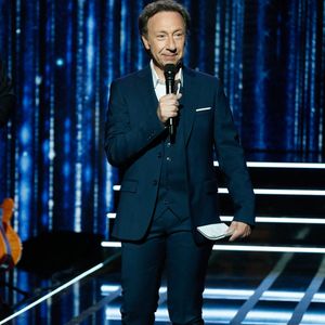 on ne parle pas. Personne ne veut parler du zona parce qu’il y a un côté dégoûtant. Il y a des images, dans le bas du dos, une série de boutons...", a-t-il expliqué.


Exclusif - Stéphane Bern lors de l'enregistrement de l'émission "Laurent Gerra, l'anniversaire événement" présentée par S.Bern et qui sera diffusée le 7 juin 2025 sur France 2, au théâtre Marigny, à Paris, France, le 28 avril 2025. © Clovis-Moreau/Bestimage