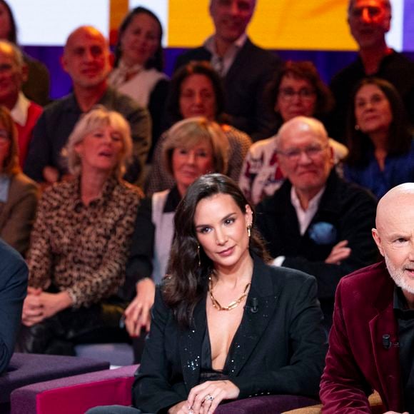 Exclusif - Hugo, Jade et Franck Leboeuf lors de l'enregistrement de l'émission "Famille je vous aime" à Paris, le 2 décembre 2025. 

© Gaffiot-Perusseau/Bestimage