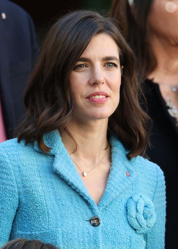 Charlotte Casiraghi  dans la cour du palais princier le jour de la fête nationale de Monaco le 19 novembre 2024.© Jean-Charles Vinaj / Pool Monaco / Bestimage