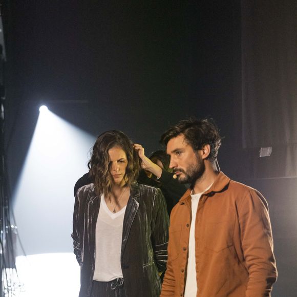 Exclusif - Jeremy Frerot et sa femme Laure Manaudou - Backstage - Enregistrement de l'émission "La Chanson secrète 11" à Paris, diffusée le 24 juin sur TF1. Le 15 janvier 2022
© Cyril Moreau / Bestimage