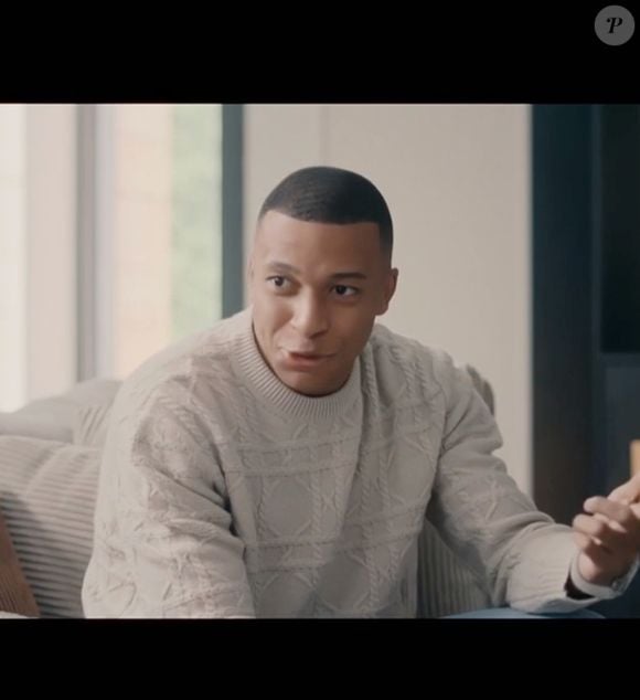 Kylian Mbappé face à Mouloud Achour dans l'émission "Clique". (Capture d'écran)