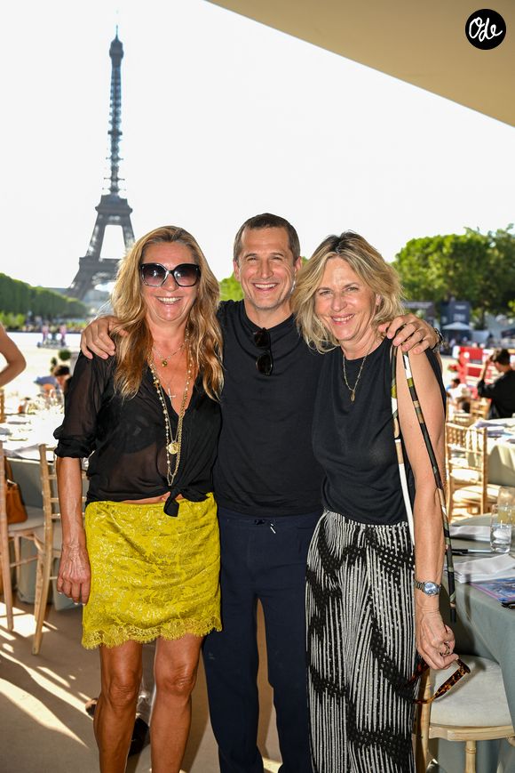 Exclusif - Coco Coupérie-Eiffel, Guillaume Canet et Virginie Coupérie-Eiffel dans l'espace VIP, le Pavillon Eiffel, lors de la 12ème édition Longines Paris Eiffel Jumping au pied de la Tour Eiffel sur le Champ-de-Mars à Paris, France, le 20 juin 2026. © Perusseau-Veeren/Bestimage