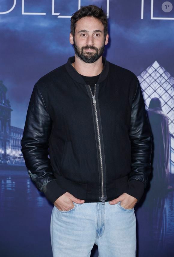 Dans une interview à retrouver sur YouTube

Guillaume Labbé - Avant-première de la série "Belphegor" au cinéma Pathé Palace à Paris le 10 décembre 2025. © Christophe Audebert via Bestimage