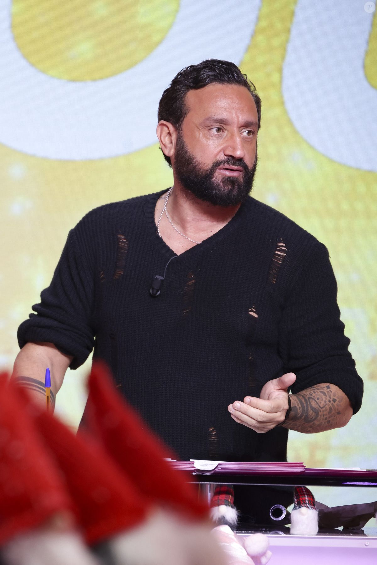photo-exclusif-cyril-hanouna-sur-le-plateau-de-l-mission-tbt9
