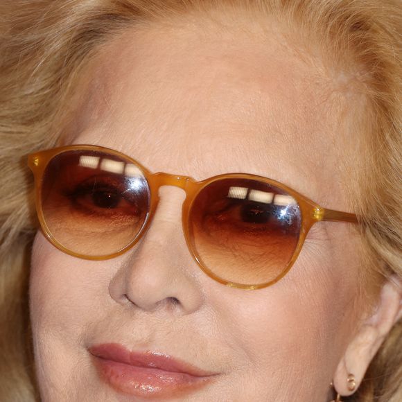 D'origine bulgare, la chanteuse a toujours raconté son histoire.

Sylvie Vartan assiste à la première de "Ma Mere, Dieu et Sylvie Vartan" au Pathe Palace à Paris le 17 mars 2025, France. Photo par Jerome Domine/ABACAPRESS.COM