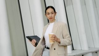Le jour de la rentrée approche : 5 idées de looks pour retourner au bureau avec style