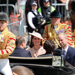Rachida Dati, Ministre de la Culture et Sébastien Lecornu, Ministre des Armées - Le roi Charles III d'Angleterre, Camilla Parker Bowles, reine consort d'Angleterre, le prince William, prince de Galles, et Catherine (Kate) Middleton, princesse de Galles, accueillent le couple présidentiel français le président Emmanuel Macron et sa femme la Première Dame Brigitte Macron sur Datchet road à Windsor, Royaume Uni, le 8 juillet 2025. À l'invitation de Leurs Majestés le roi et la reined'Angleterre, le président français et sa femme effectueront une visite d'État au Royaume-Uni du 8 au 10 juillet 2025. Le président et la Première Dame se rendent au Royaume-Uni pour la première fois en visite d'État française depuis 17 ans. Ils séjourneront au château de Windsor, accueillis par le roi et la reine d'Angleterre, et un banquet y sera organisé en leur honneur. Les Macron visiteront l'Imperial College, et le président s'adressera au Parlement pendant son séjour. © Dominique Jacovides/Bestimage