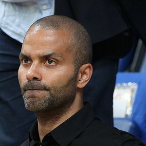Tony Parker - Les célébrités assistent au match de basketball "Boulogne Metropolitans 92 - Asvel (75 - 69)" au Palais des sports Marcel-Cerdan à Levallois-Perret, le 28 mai 2023. 
© Jonathan Rebboah / Panoramic / Bestimage