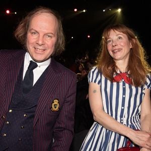 Aujourd'hui encore, elle y vit heureuse avec son compagnon Philippe Katerine.
Philippe Katerine et Julie Depardieu assistent aux 35e Victoires de la Musique à la Seine Musicale le 14 février 2020 à Boulogne-Billancourt, France. Photo David Niviere/ABACAPRESS.COM