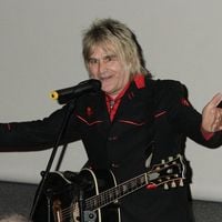 Chanteur d'un célèbre groupe des années 80 encensé par Bono (U2), cet artiste s'est éteint à 66 ans