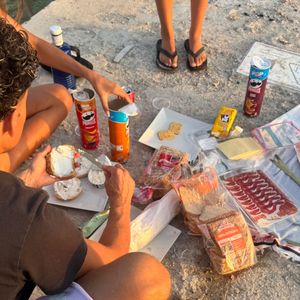 Cameron Hallyday a partagé plusieurs photos de ses vacances dans une story Instagram le 10 août 2025.