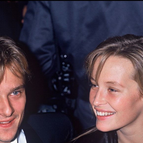 Et de conclure : "Mais après mon papa a attendu que je sois mariée pour partir. On essaye de se convaincre que c'était comme ça, c'est écrit".

Archives - David Hallyday et Estelle Lefébure lors de la soirée des "Bests" en 1989.