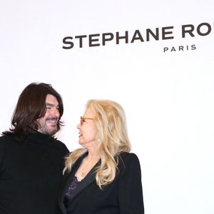 Stéphane Rolland et Sylvie Vartan - Célébrités au Défilé de Mode Stéphane Rolland, Collection Haute Couture Printemps / Été 2025, dans le cadre de la Fashion Week de Paris, France, le 27 Janvier 2025. 

© Bertrand Rindoff / Bestimage