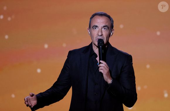 Nikos Aliagas lors de l'enregistrement de l'émission "La chanson secrète N°14", présentée par Nikos Aliagas et diffusée le 26 décembre sur TF1, à Paris le 9 décembre 2025. © Jacovides-Moreau/Bestimage